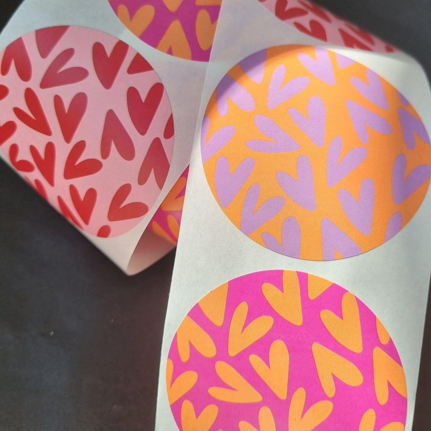 Sticker hartjes print gekleurd