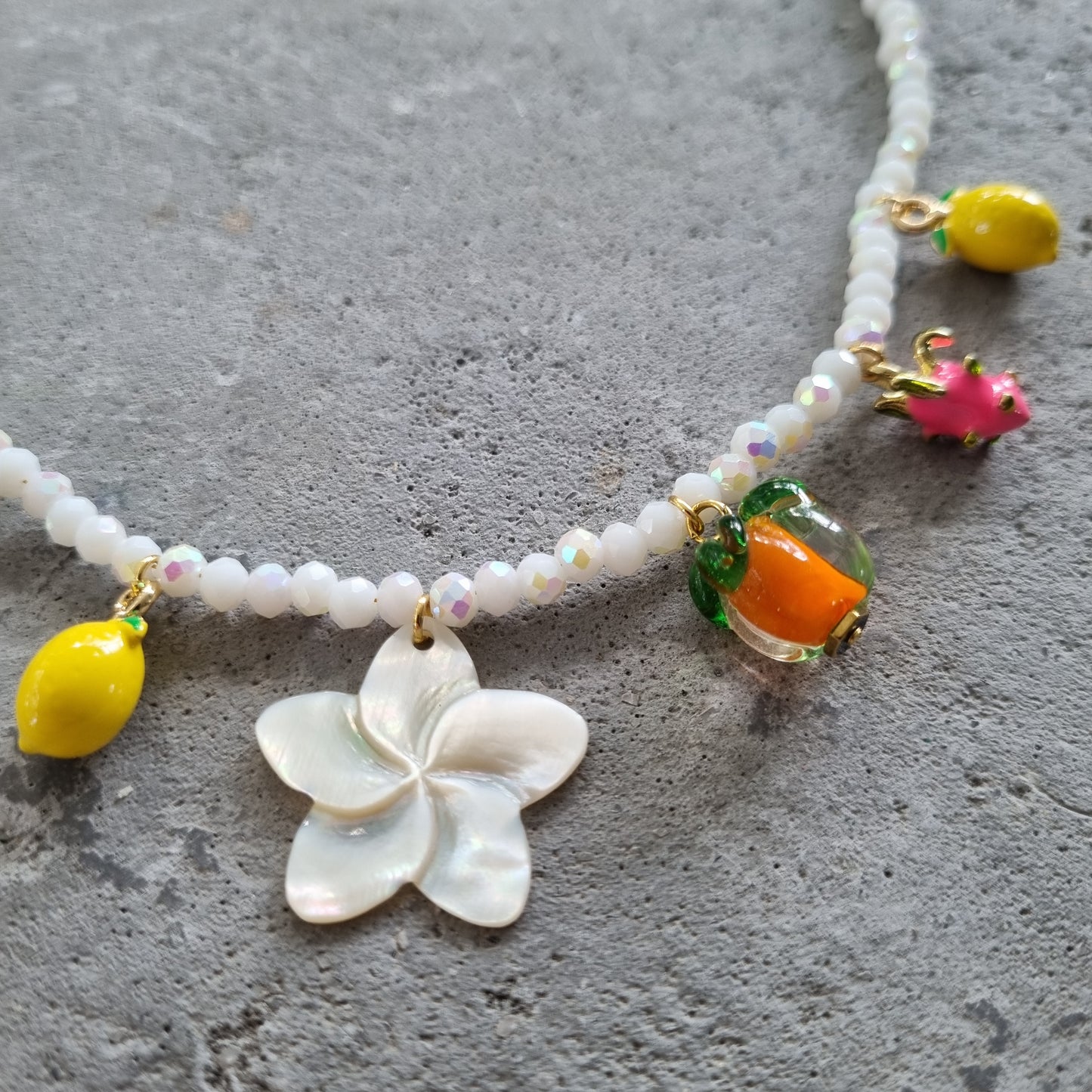 Ketting bloem hanger natuurlijk schelp kralen