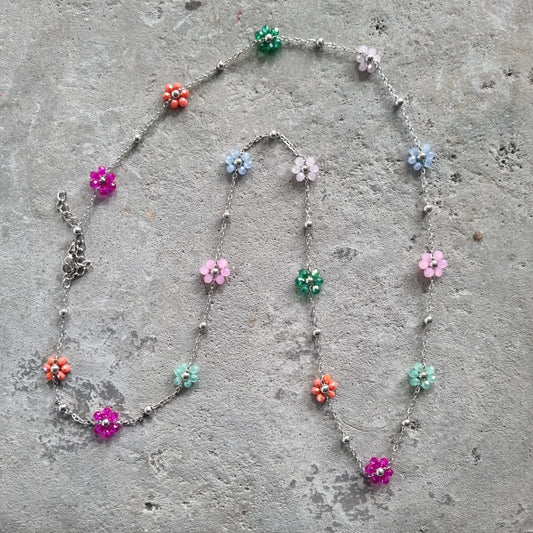 Ketting bloemetjes zilver