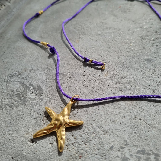 Ketting satijnkoord zeester goud