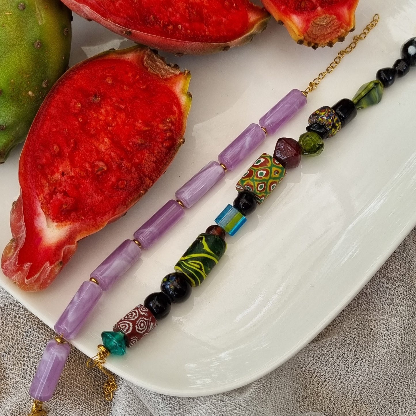 Armband afrikaanse glaskralen roodbruin