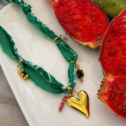 Ketting bandana hart steentjes groen