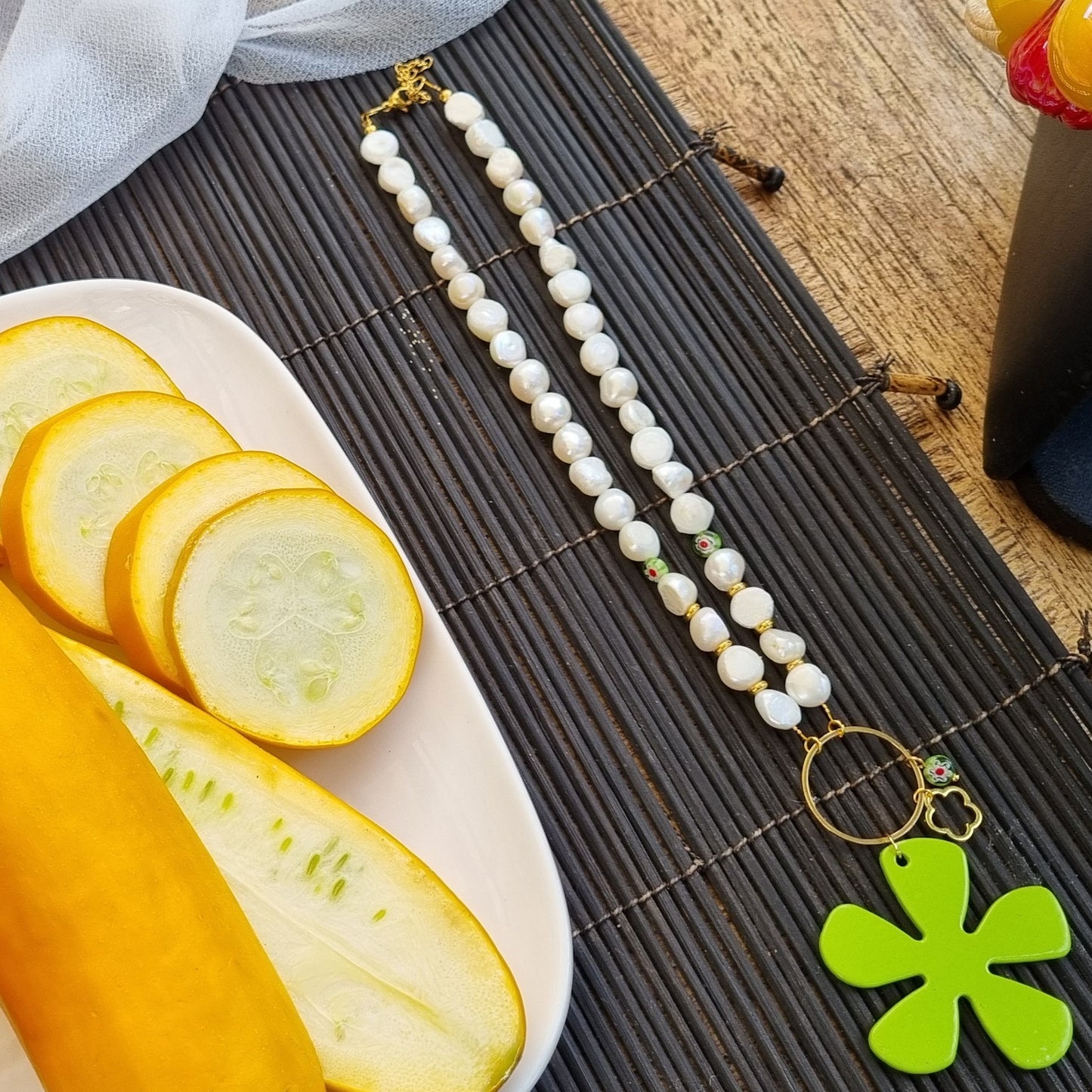 Ketting zoetwaterparels bloem groen