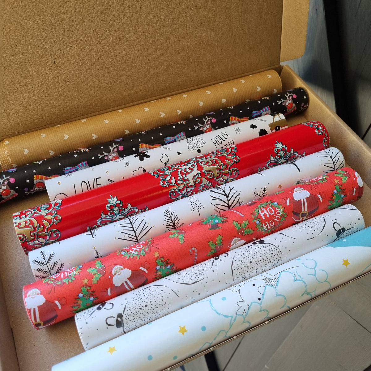 Box cadeaupapier kerst 8 rollen